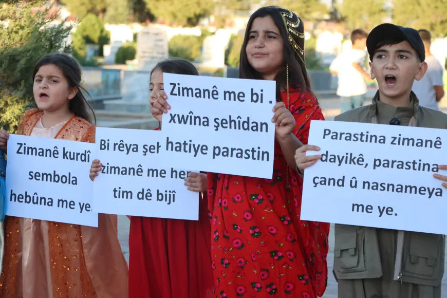 Li Qamişloyê xwepêşandana "Em zimanê xwe dixwazim"