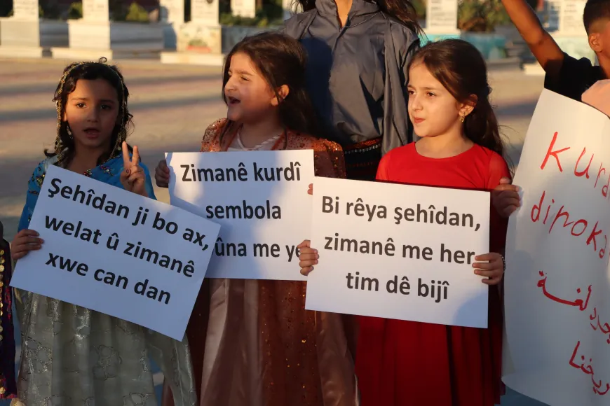 Li Qamişloyê xwepêşandana "Em zimanê xwe dixwazim"