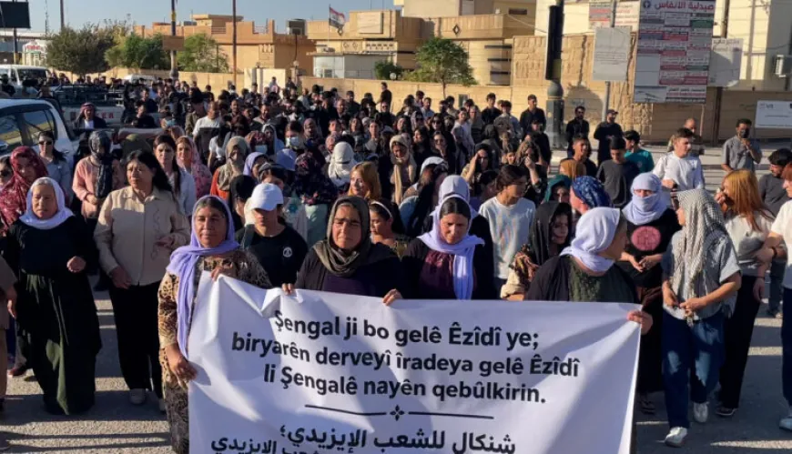 Xelkê Şengalê li dijî biryarên yekalî yên Bexdayê meşiyan