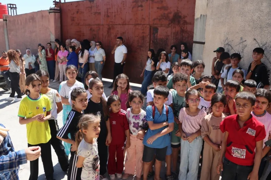 Li Hesekê û Kobanê xwendekaran daxwaza perwerdeya bi kurdî kir