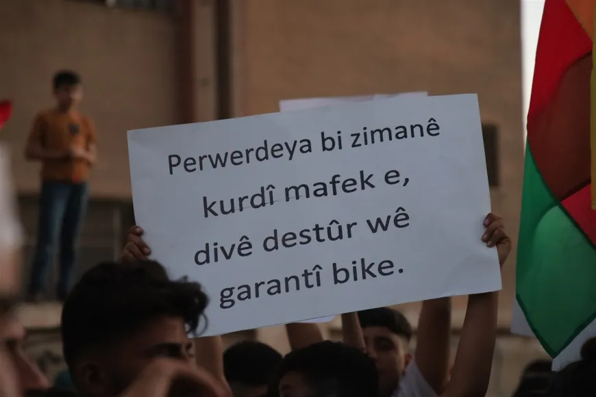 Xwendekar û malbatên wan daxwaza mafê zimanê xwe kir