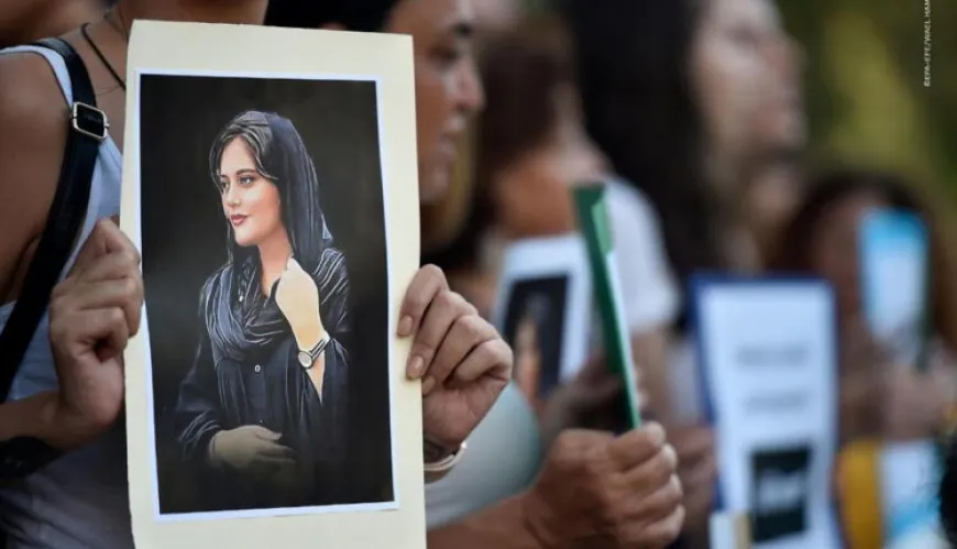 Di salvegera şoreşa ‘Jin Jiyan Azadî’ de daxwaza bidawîkirina darvekirinê hate kirin