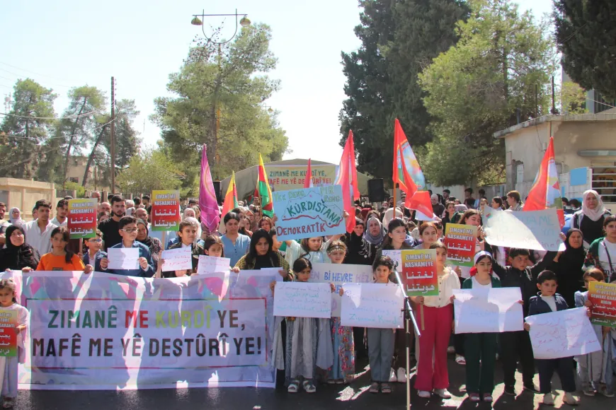 Çalakiya konvedanê ya ji bo zimanê kurdî li Dêrikê didome