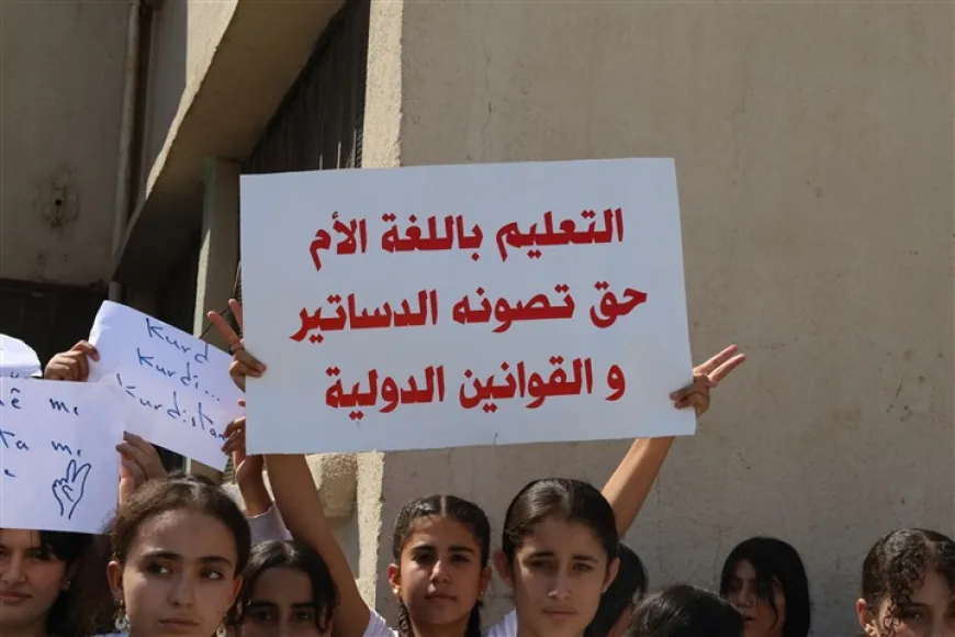 Xwendekar û mamosteyan daxwaza zimanê kurdî kir