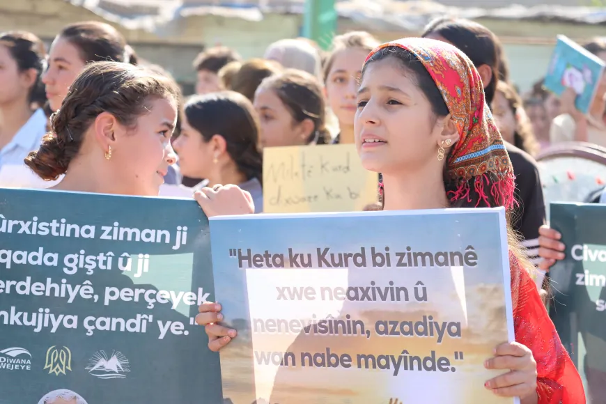 Li Qamişlo Yekitiya Xwendekaran xwepêşandan li dar xist