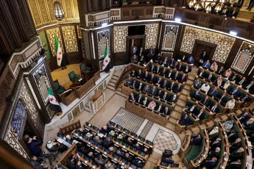 Parlamenterekî Sûriyeyê zêdebûna hejmara mamosteyên jin rexne kir