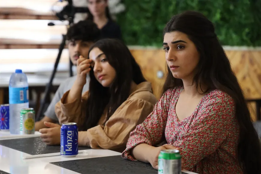 Li Hesekê rewşa zimanê kurdî hat nîqaşkirin