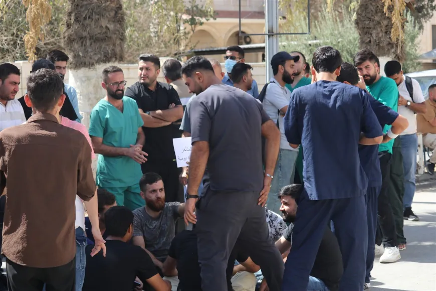 Karmendên tenduristiyê xwepêşandan organîze kir