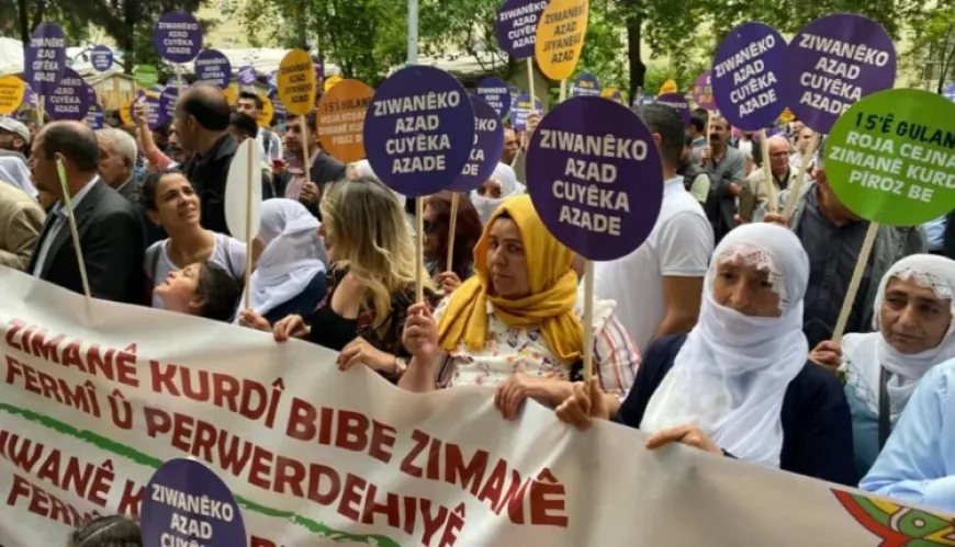 Platforma Yekitiya Neteweyî ya Jinên Kurd: Divê Kurdî bi destûrî were mîsogerkirin