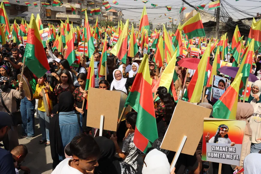 Çalakiya ‘Zimanê me nasnameya me ye’: Zimanê kurdî destkeftiyeke Şoreşa Rojava ye