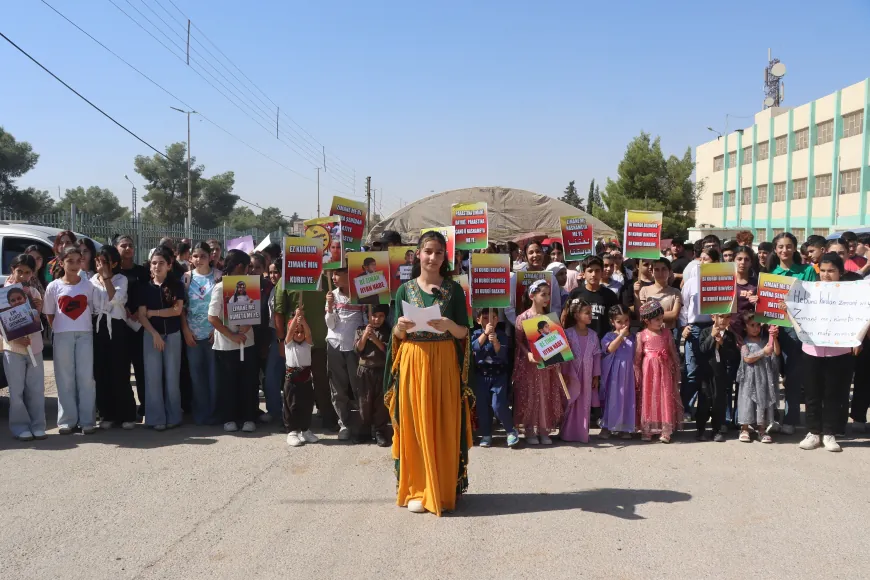 Ji bo perwerdeya bi kurdî li ber dibistanê çalakiya konvedanê