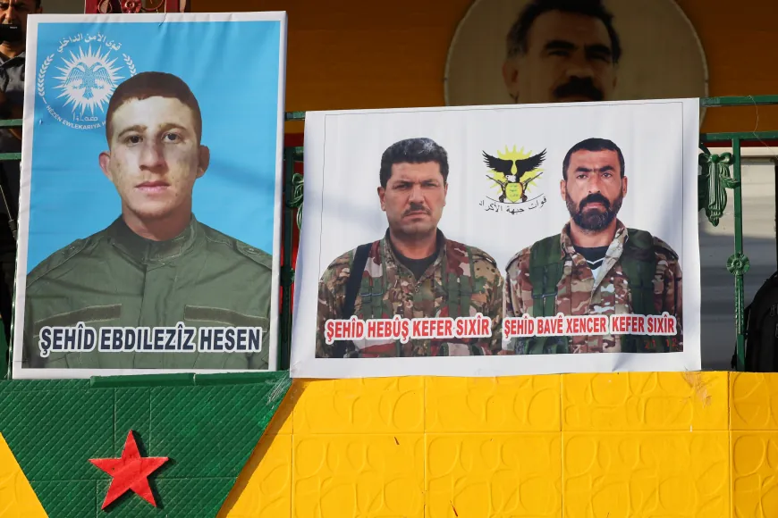 Cenazeyê şehîd Ebdullezîz hat oxirkirin û 2 şervan hatin bibîranîn