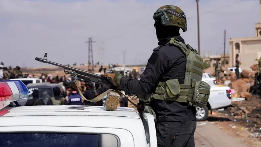 Hêzên Ewlekariya Hundirîn li gundewarê Derayê ser malan digirin û 3 kes binçav kirin