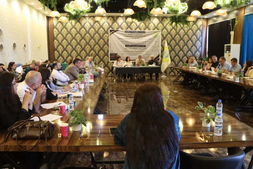 Parêzeran hebûna zimanê kurdî di destûrê de nîqaş kir