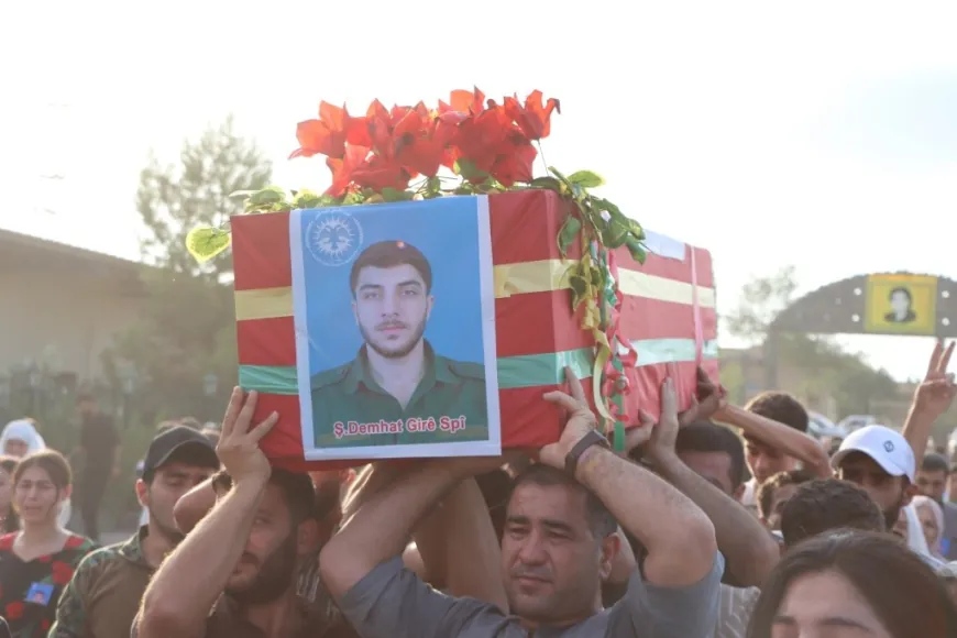 Şehîd Demhat Girê Spî li Kobanê hat oxirkirin