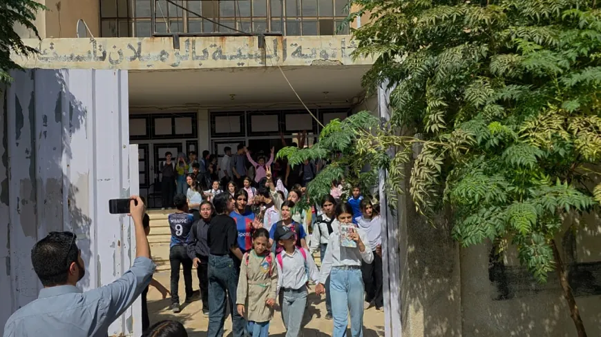 Xwendekarên dibistaneke Rimêlanê helwesta rêveber û mamosteyan protesto kir