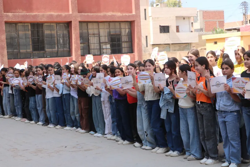 Ciwan û xwendekarên Dirbêsiyê daxwaza naskirina destûrî ya zimanê kurdî kir