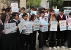 Xwendekarên Kobanê li dijî biryara Wezareta Xwendina Bilind nerazîbûn nîşan dan
