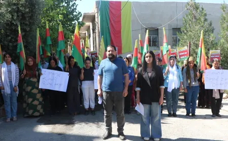 PYD: Kêmkirina dersên zimanê Kurdî kêmkirina mafê fêrbûna zimanê dayikê ye