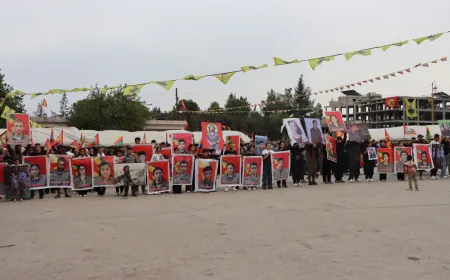‘Em ê rêça şehîdan bişopînin û xwedî li deskeftiyên wan derkevin’