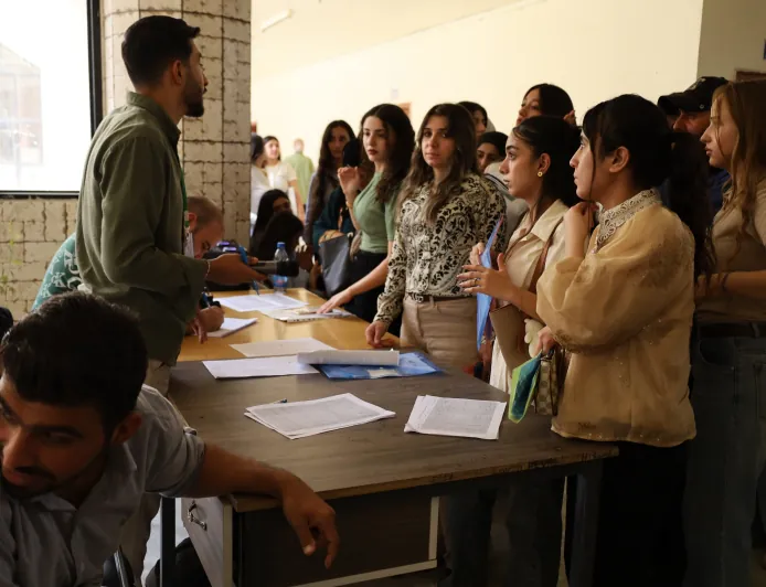 Xwendekaran dest bi serlêdanên tomarkirina li hevyazbariya zanîngeha Rojava kir