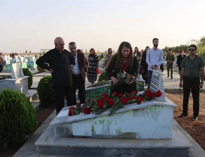 Şandeya ji  Bakurê Kurdistanê serdana Pakrewangeha Şehîd Xebat Dêrik kir