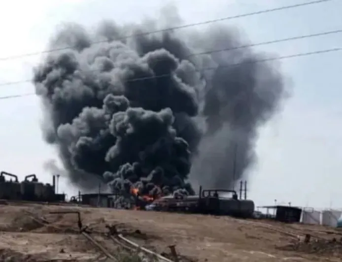 Li hundirê tesîseke petrolê li gundewarê Hesekê şewat derket