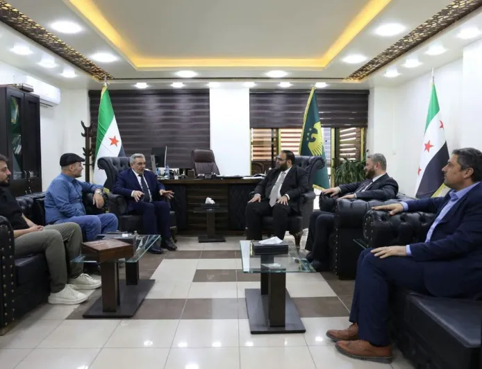Parêzgarê Hesekê û Wezîrê Pîşesaziyê li hevdû civiyan 