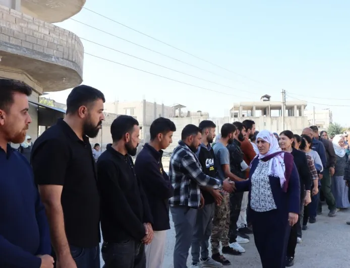 ‘Şehîdên me nirxên me yên pîroz in’