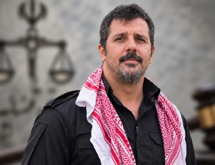 Rejîma Îranê 9 sal cezayê girtîgehê li mamosteyekî birî