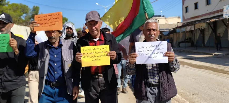 Şêniyên li Parêzgeha Hesekê: Al ne tenê reng e ew nasnameya gel e