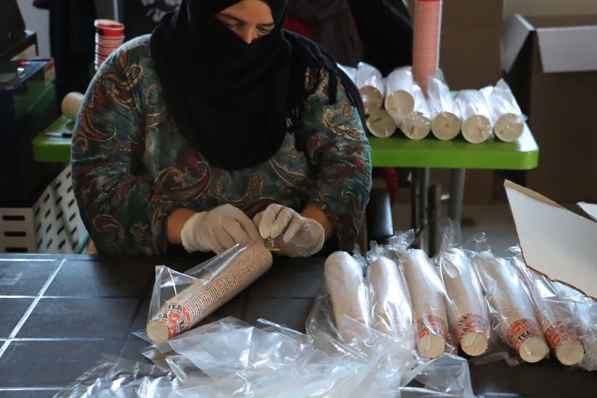 Kargeha çêkirina qedehan ji bo jinan derfetên kar peyda dike