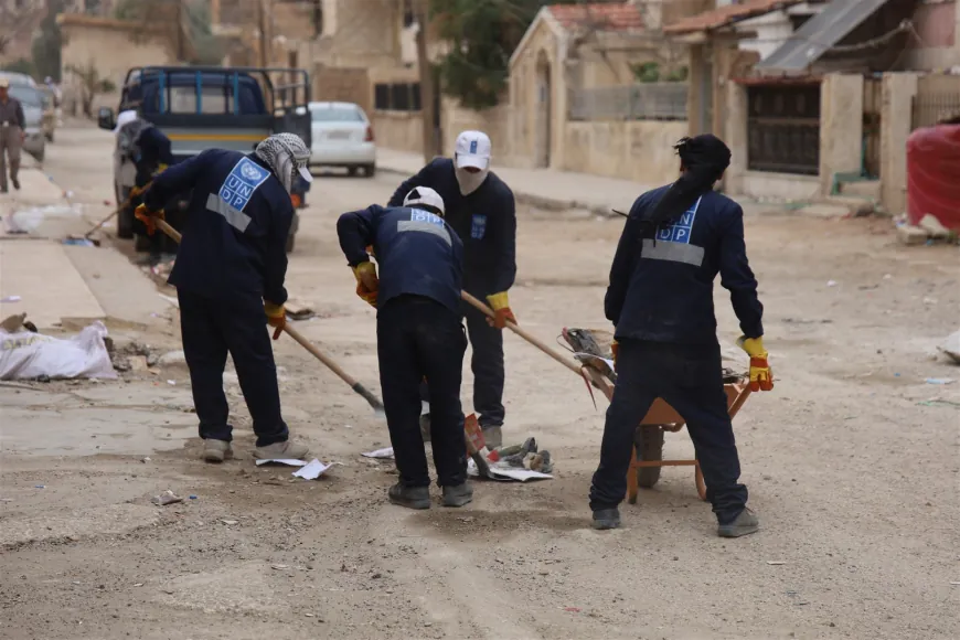Li taxên Hesekê ji ber kêmbûna sotemenî û wesayîtan çop kom bûye