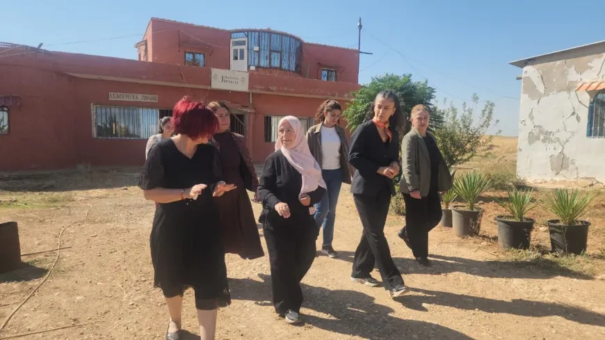 Şandeya Bakurê Kurdistanê serdana Jinwar kir