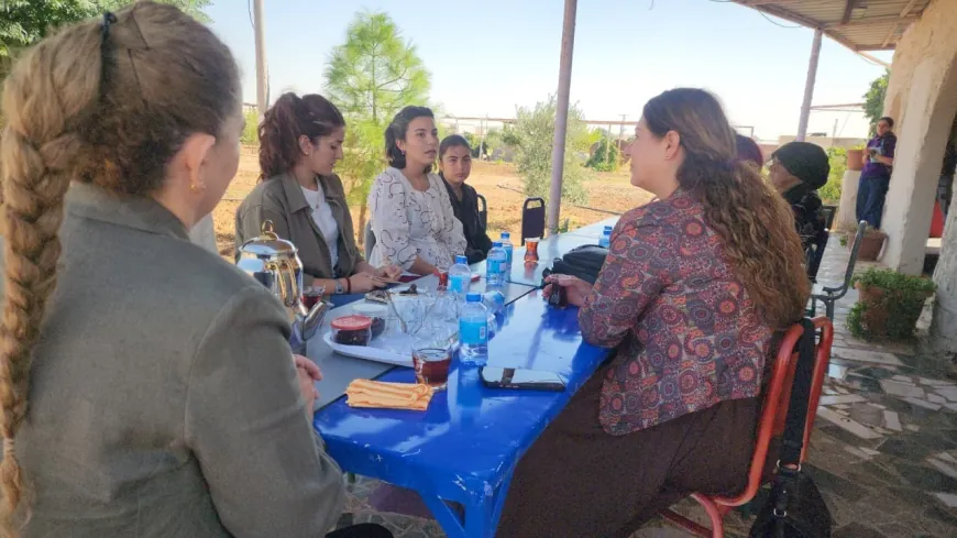 Şandeya Bakurê Kurdistanê serdana Jinwar kir