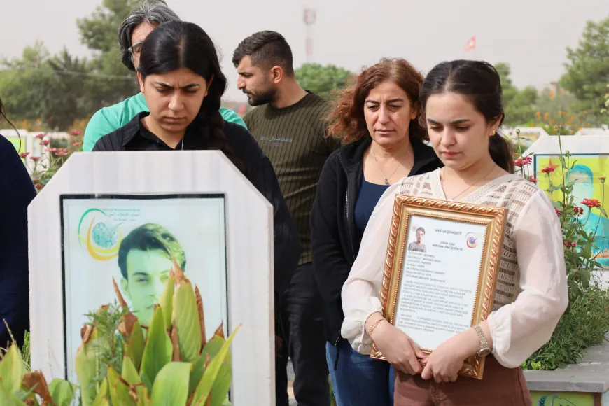 Li Kobanê û Qamişloyê şehîdên çapemeniyê bi bîr anîn