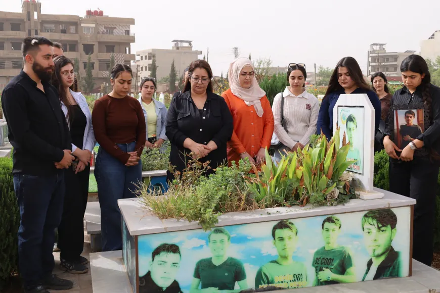 Li Kobanê û Qamişloyê şehîdên çapemeniyê bi bîr anîn