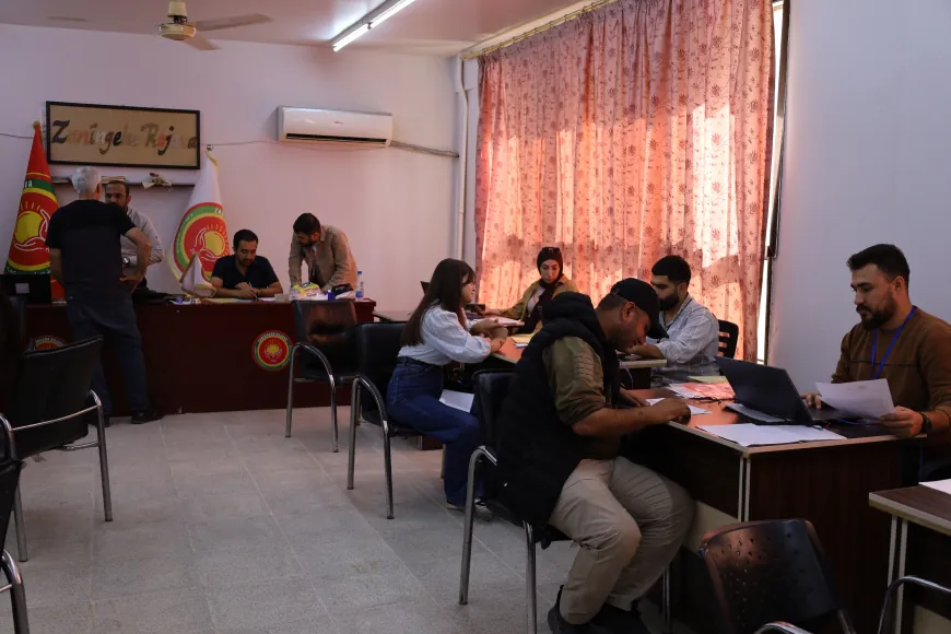 Li Zanîngeha Rojava pêvajoya qeydkirinê didome