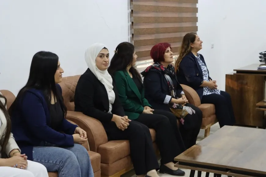 Şandeya DEM Partiyê serdana Şaredariya Kobanê kir