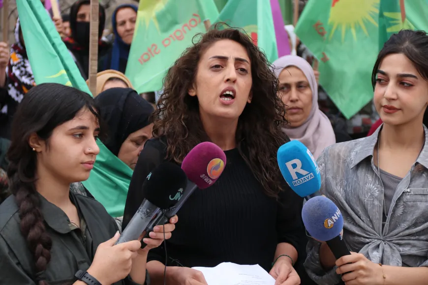 Kongra Star, PYD û ciwanan êrişa li ser wêneyên şehîdan şermezar kir