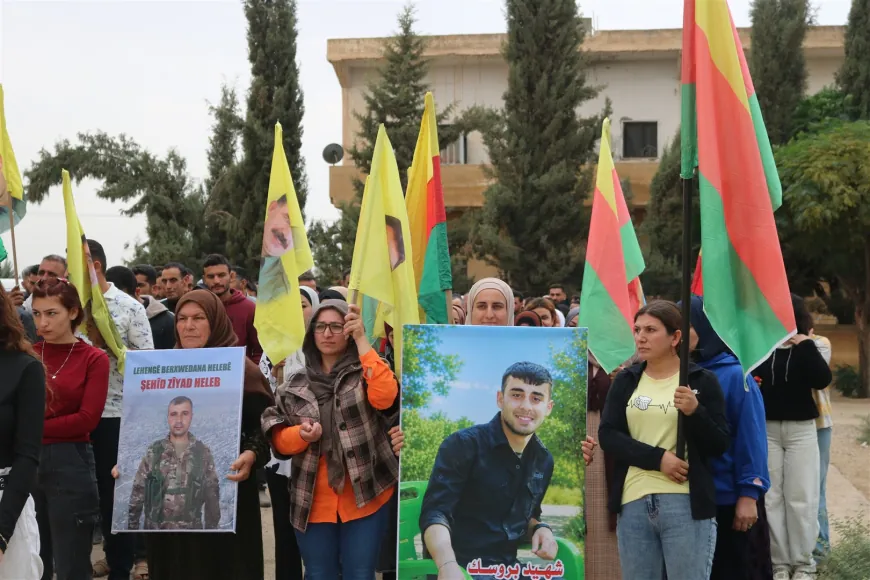 Kongra Star, PYD û ciwanan êrişa li ser wêneyên şehîdan şermezar kir