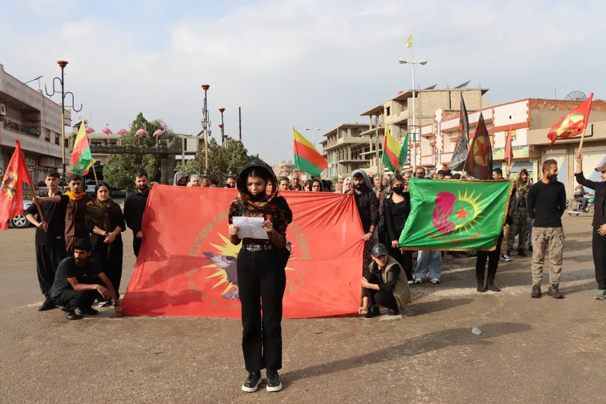 Kongra Star, PYD û ciwanan êrişa li ser wêneyên şehîdan şermezar kir