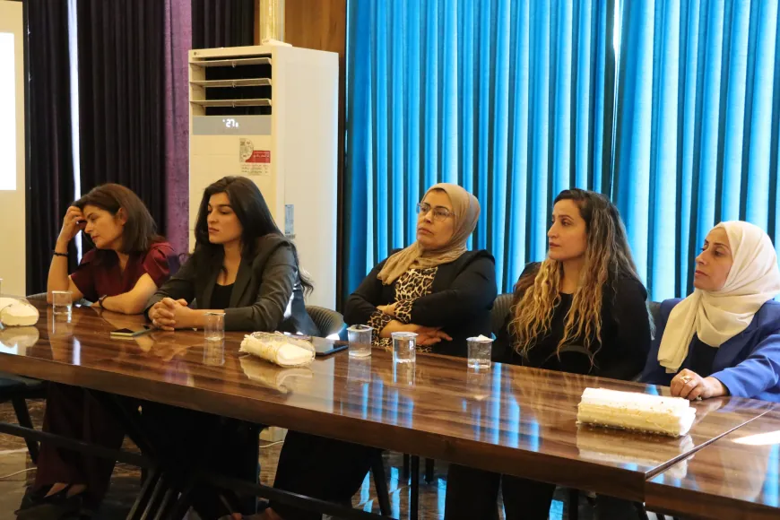 Komcivîna jinan: Divê zimanê kurdî têkeve destûrê