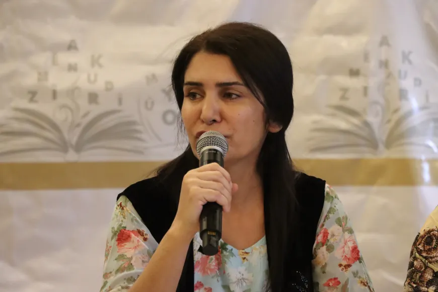 Komcivîna jinan: Divê zimanê kurdî têkeve destûrê