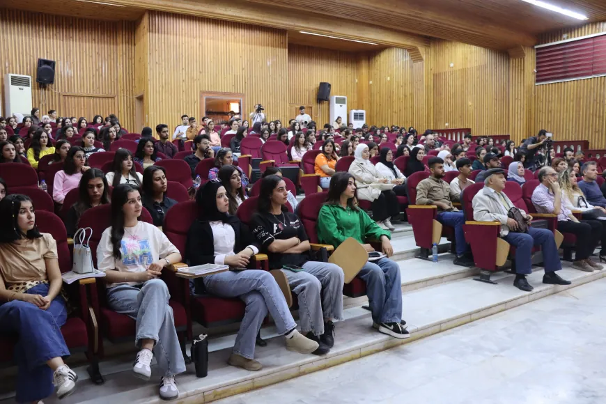 Li hola Zanîngeha Rojava Dr. Berzo Mehmûd pirtûka xwe îmze kir