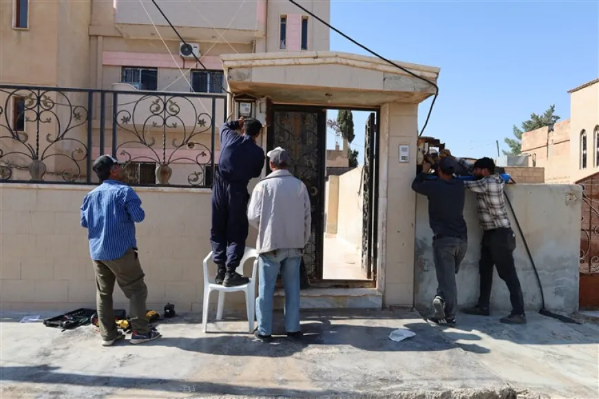 Li Hesekê û Til Temir dest bi danîna saetên elektirîkê hat kirin