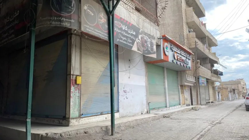 Li Kobanê  ji bo bîranîna 68 şehîdan kon vedan û şîn girtin