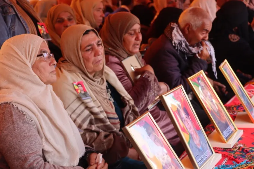 Di bîranîna 69 şehîdan de bi hezaran soza şopandina rêya şehîdan da
