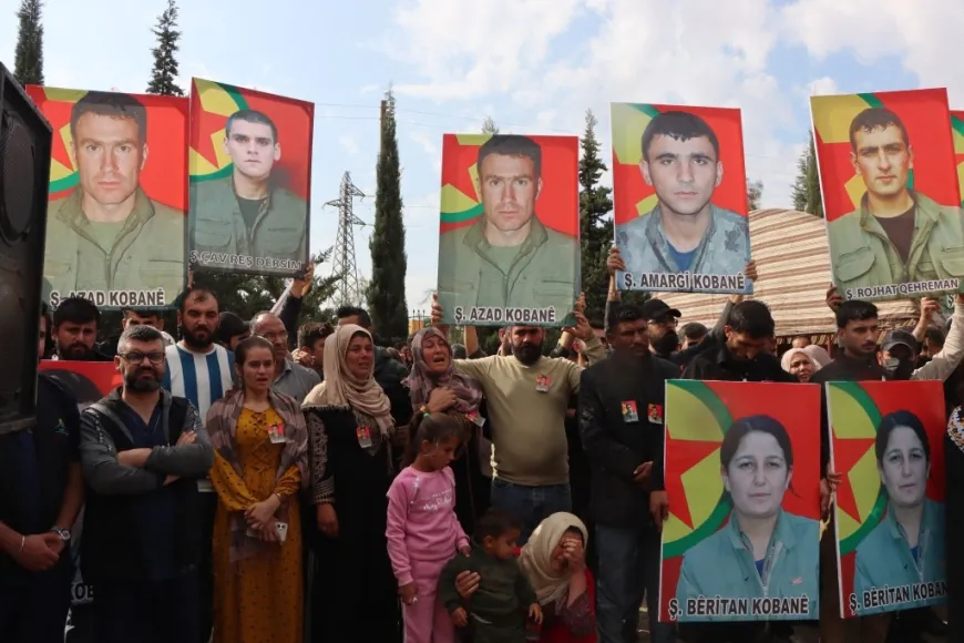 Di bîranîna 69 şehîdan de bi hezaran soza şopandina rêya şehîdan da