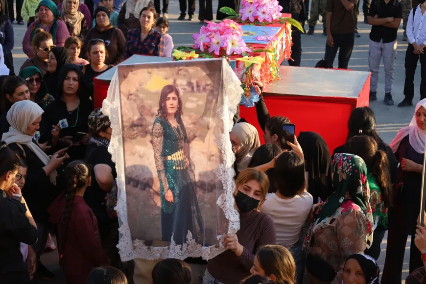 Cenazeyê şehîd Mizgîn Kurdo bi merasîmekê hat veşartin